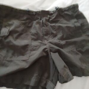 B moss cotton nylon size large shorts